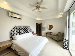 Luxury Beachfront Oasis - Hermosa Palms 50 by RedAwning