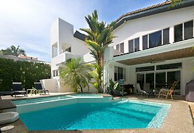 Luxury Beachfront Oasis - Hermosa Palms 50 by RedAwning