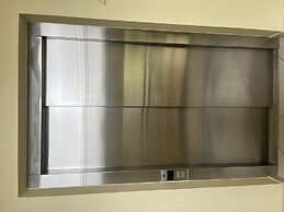 La Torre: Poolside Condo with Scenic Views by RedAwning