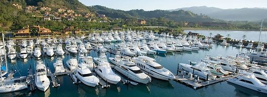 La Torre: Poolside Condo with Scenic Views by RedAwning