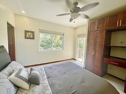 La Torre: Poolside Condo with Scenic Views by RedAwning