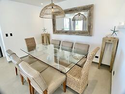 Modern Beachfront Paradise - Hermosa Palms 8 by RedAwning