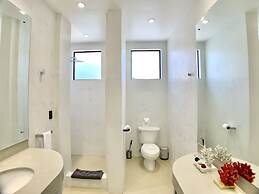 Modern Beachfront Paradise - Hermosa Palms 8 by RedAwning