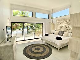 Modern Beachfront Paradise - Hermosa Palms 8 by RedAwning