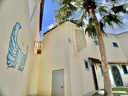 Villa Arenas: Private Pool & Easy Beach Access in Jaco by RedAwning