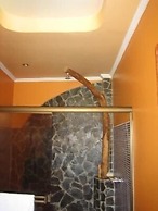 Villa Arenas: Private Pool & Easy Beach Access in Jaco by RedAwning