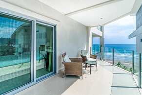 Elegant Beachfront Condo at Diamonte del Sol - 801s by RedAwning