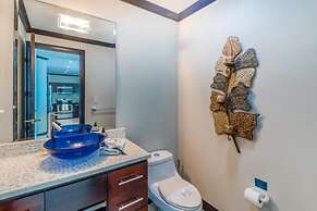 Elegant Beachfront Condo at Diamonte del Sol - 801s by RedAwning