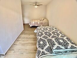 Casa Sunset Family Home - Walk to Jaco Beach by RedAwning