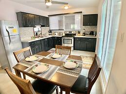 Casa Sunset Family Home - Walk to Jaco Beach by RedAwning