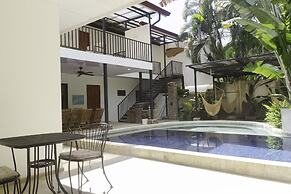 Heart of Jaco: Luxury Villa with Pool by RedAwning