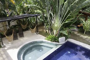 Heart of Jaco: Luxury Villa with Pool by RedAwning