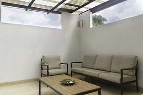 Heart of Jaco: Luxury Villa with Pool by RedAwning