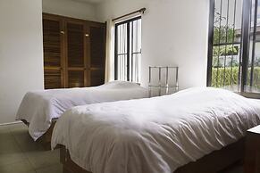 Heart of Jaco: Luxury Villa with Pool by RedAwning