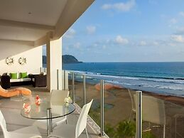 Ocean View, Luxury Penthouse at Diamonte del Sol 702N by RedAwning