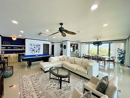 Ocean View, Luxury Penthouse at Diamonte del Sol 702N by RedAwning