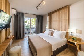 Thalassa Cape Philian Collection