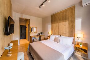 Thalassa Cape Philian Collection