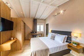 Thalassa Cape Philian Collection