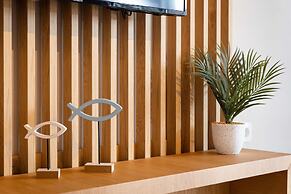 Thalassa Cape Philian Collection