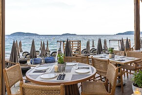 Thalassa Cape Philian Collection