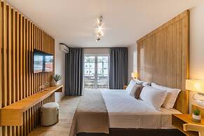 Thalassa Cape Philian Collection