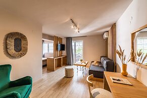 Thalassa Cape Philian Collection