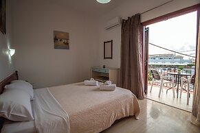 Harrys bar & apartments