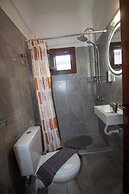 Harrys bar & apartments