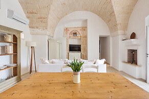 3646 Casal 800 by Perle di Puglia