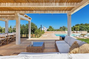 3646 Casal 800 by Perle di Puglia