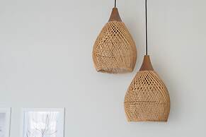 Beige Apartment Poznań by Renters