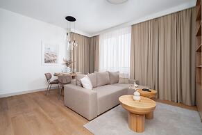 Beige Apartment Poznań by Renters