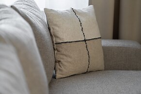 Beige Apartment Poznań by Renters