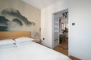 Kościelna Apartment Poznań by Renters