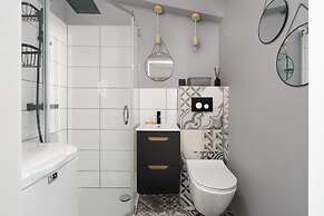 Kościelna Apartment Poznań by Renters