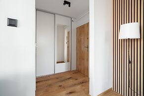 Kościelna Apartment Poznań by Renters