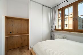 Kościelna Apartment Poznań by Renters