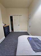 Spacious,luxury, Near City Center, Free Parking