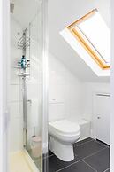 Charming 3-bed Apartment in London
