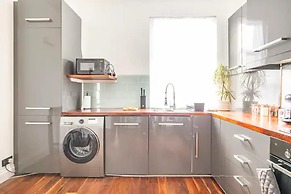 Charming 3-bed Apartment in London