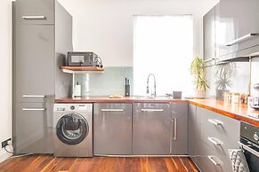 Charming 3-bed Apartment in London