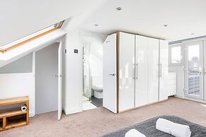 Charming 3-bed Apartment in London