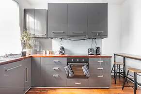 Charming 3-bed Apartment in London