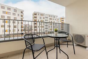 Green Surroundings 2 Bedrooms by Renters