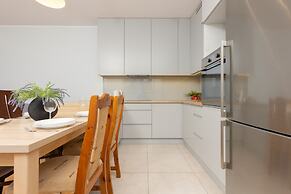 Green Surroundings 2 Bedrooms by Renters