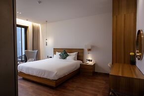 LUEL HOTEL