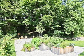 Glamping Mountain Fairy Tale