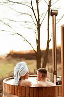 Glamping Mountain Fairy Tale