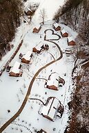 Glamping Mountain Fairy Tale